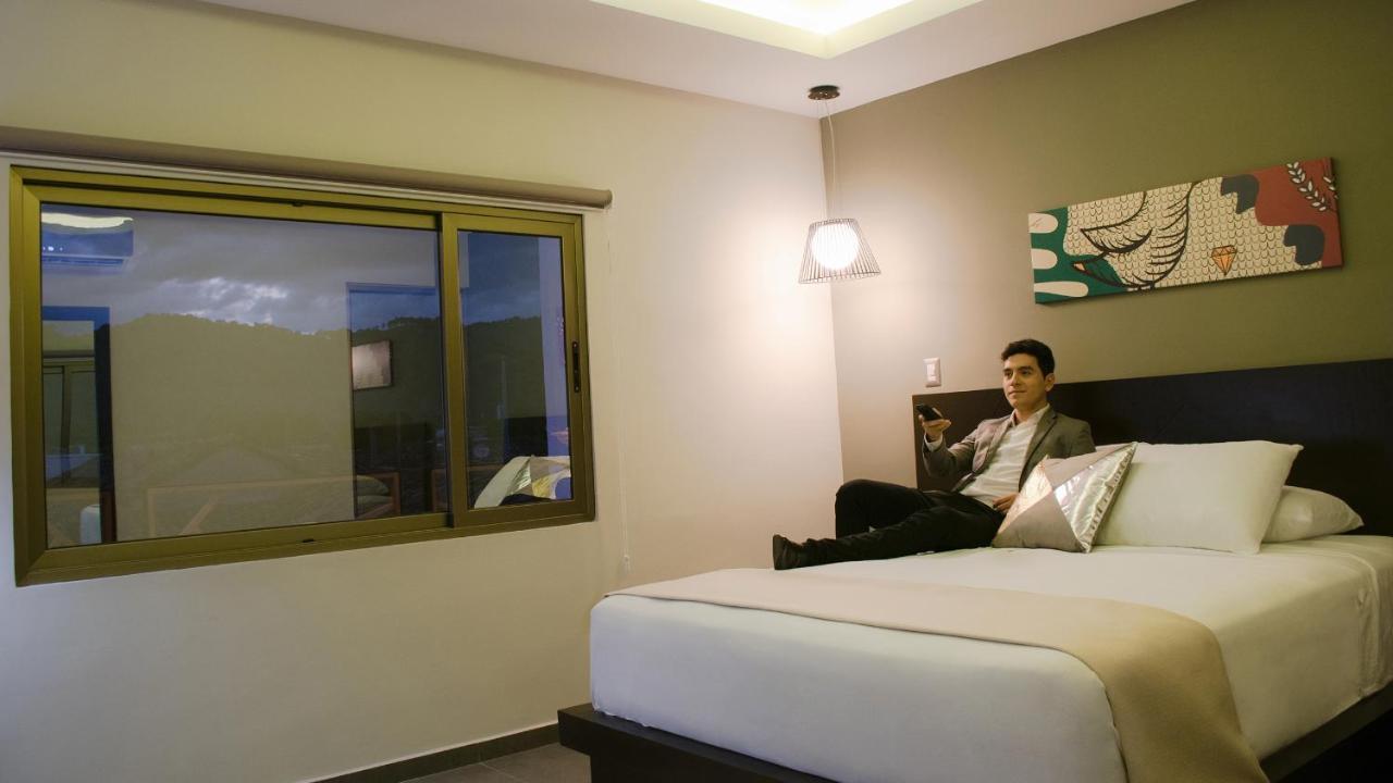 Remfort Hotel Santa Ana Ngoại thất bức ảnh