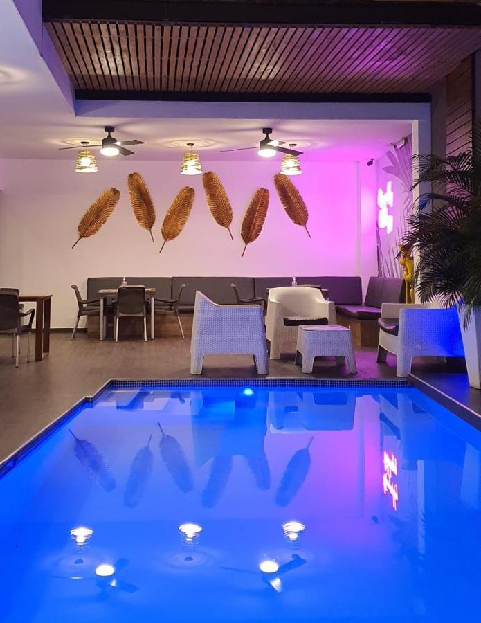 Remfort Hotel Santa Ana Ngoại thất bức ảnh