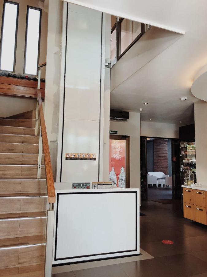 Remfort Hotel Santa Ana Ngoại thất bức ảnh