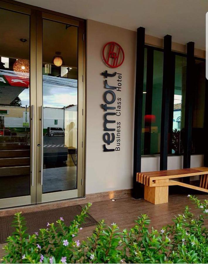 Remfort Hotel Santa Ana Ngoại thất bức ảnh
