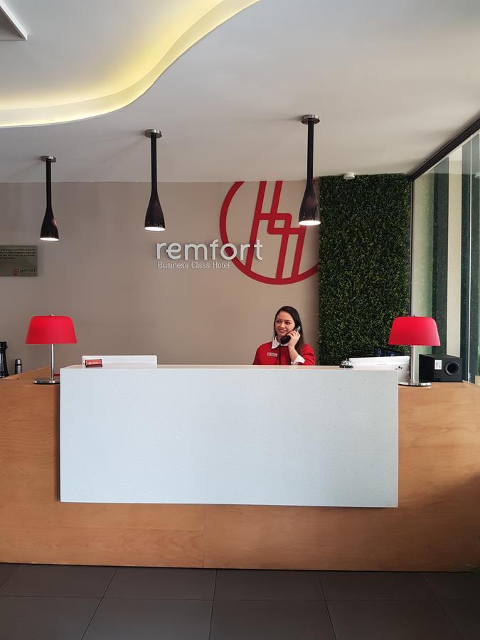 Remfort Hotel Santa Ana Ngoại thất bức ảnh
